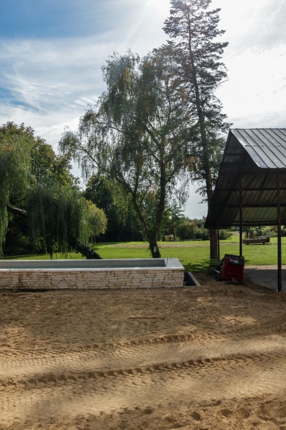 Terrain avant la pose de gazon.jpg